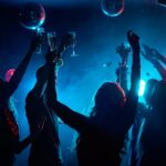 클럽 사람들은 돈이 많나요