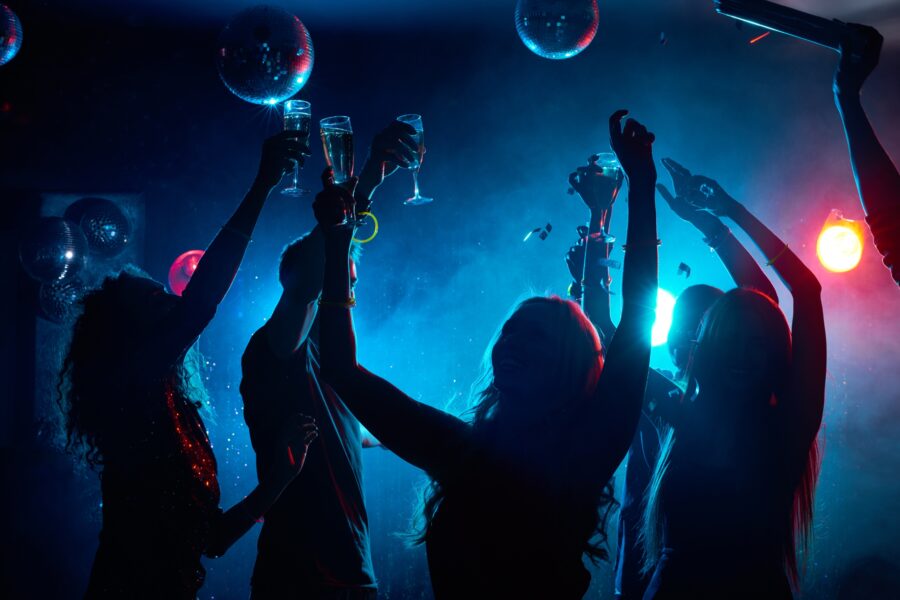 클럽 사람들은 돈이 많나요